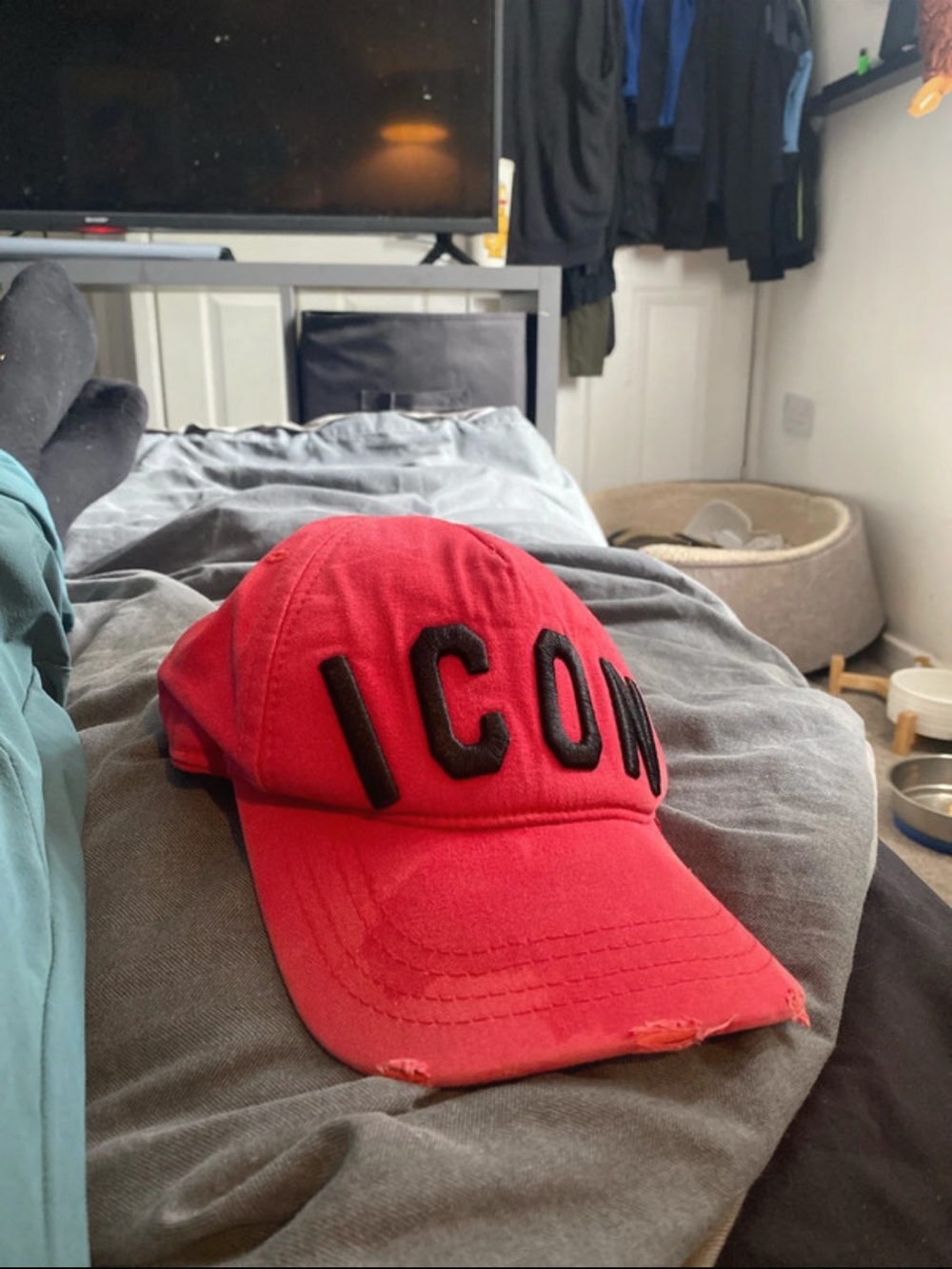 DSQUARED2 Red Embroidered Logo Cap